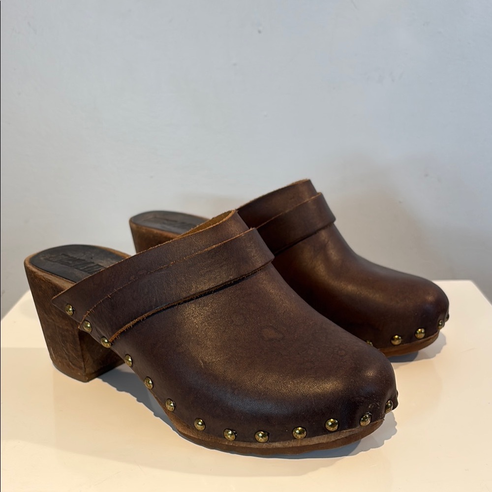 Bosabo Brown Leather Mules with Studded Detail